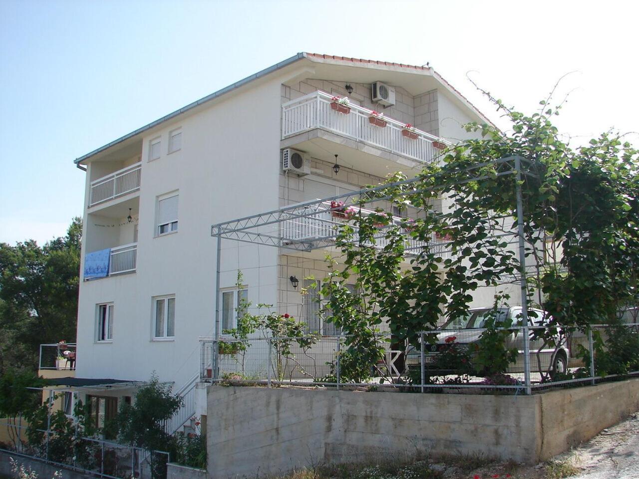 Apartments Mara Trogir Exterior foto